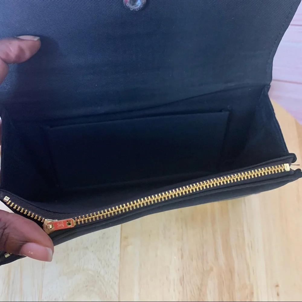 Vintage‎ Beautiful Embroidered Black Wallet